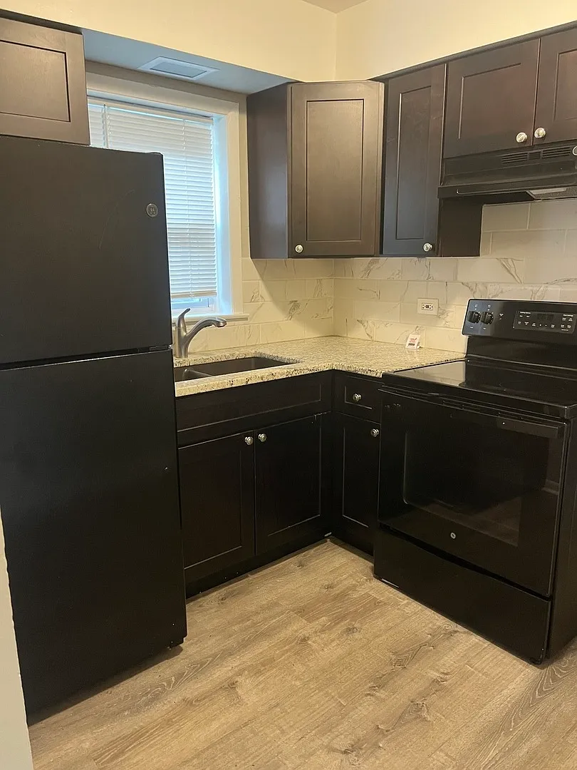 1 bed, 680 sqft, $1,350 — Photo 3