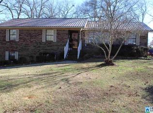 117 Edgewood Dr, Hueytown, AL 35023