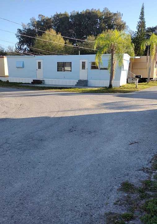 1st image of 5860 150th Ave N #202