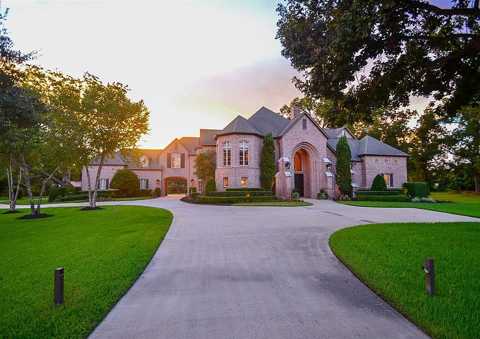 1st image of 3555 Maranatha Dr