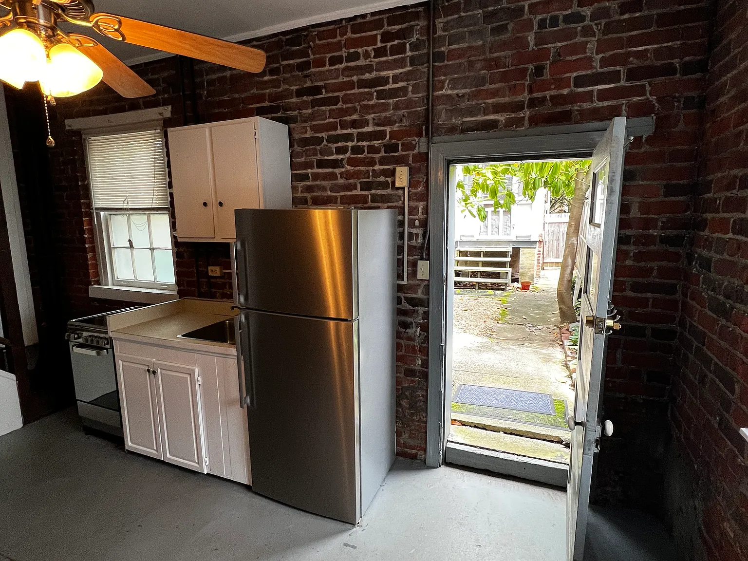 1 bed, 500 sqft, $1,150 — Photo 3