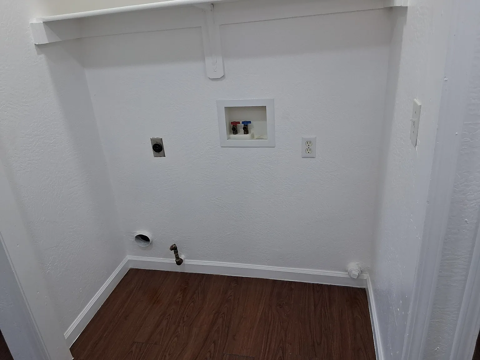 16742 Teresa St — Photo 2