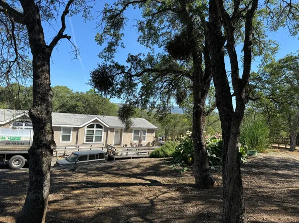 2057 Basket Ln, Copperopolis, CA 95228