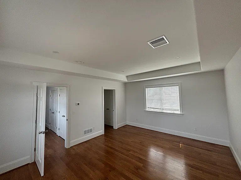 24 S Warren Ave #B — Photo 7