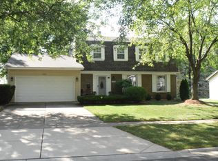 2262 Kingston Dr, Wheaton, IL