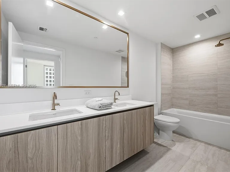 77 SE 5th St #2614 — Photo 13