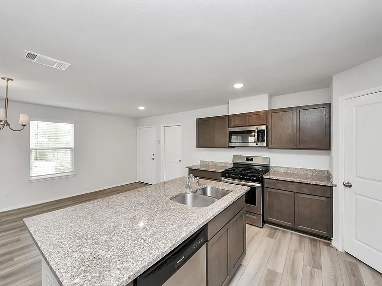 7027 Cedar Breeze Ct — Photo 28