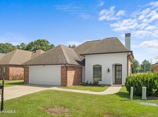 104 Clover Leaf Dr, Lafayette, LA 70508
