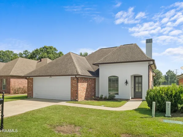 104 Clover Leaf Dr, Lafayette, LA 70508