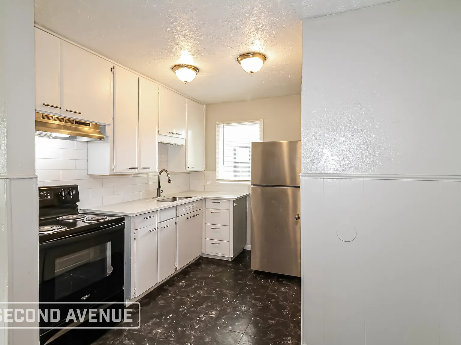 4 bed, 2.0 bath, 1415 sqft, $1,389 — Photo 2