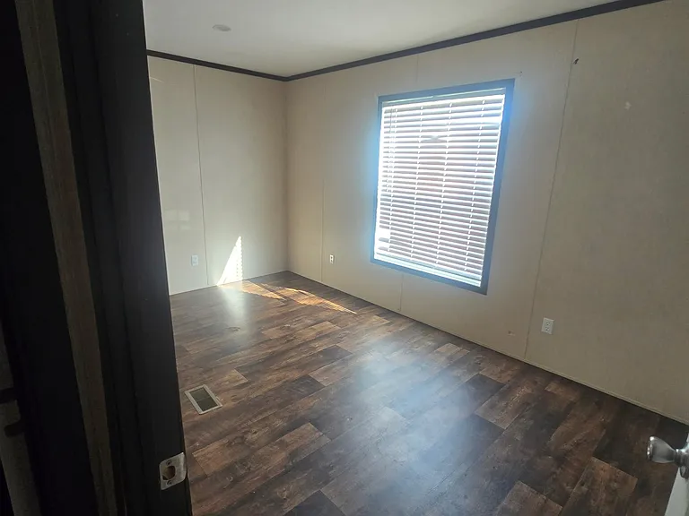 320 Wynnwood Ln — Photo 12