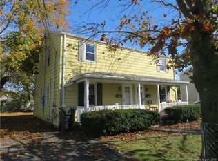 53 Hawthorne Dr, New London, CT 06320