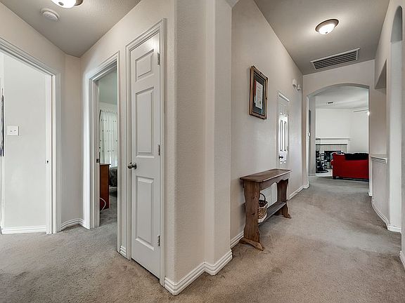 5th image of 304 Blythe Bridge Dr