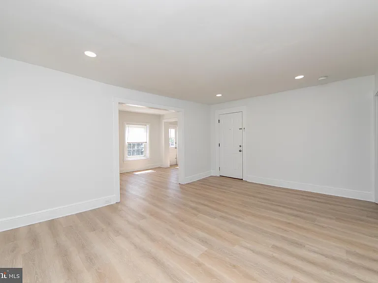 9 E Holly Ave #5 — Photo 9