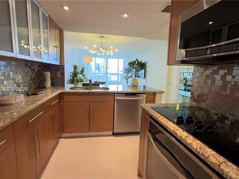 1717 N Bayshore Dr #A-2638 — Photo 24