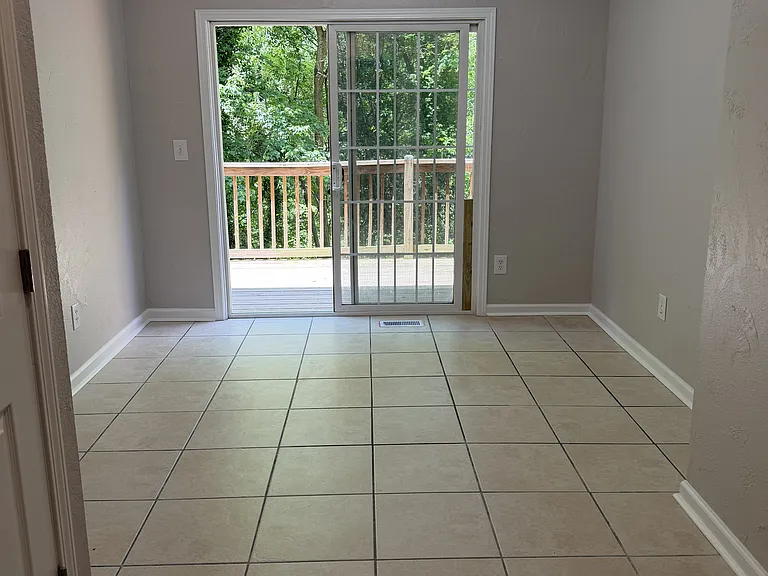 59 Tampa Ave #A — Photo 6