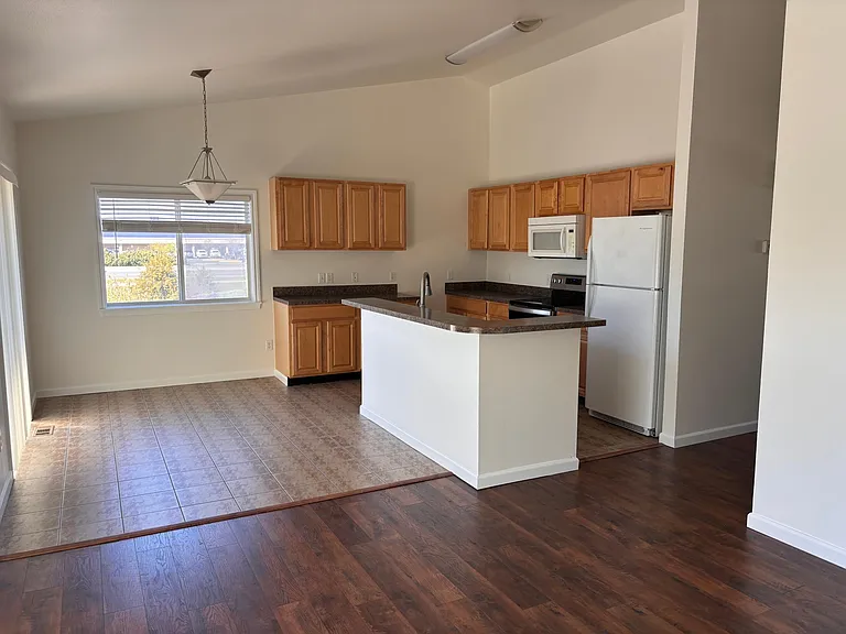 4451 Cordova St #1 — Photo 7