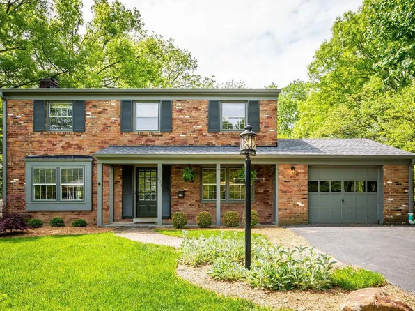 221 Cambridge Ave, Terrace Park, OH 45174
