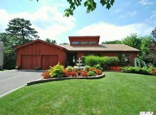 6 Royal Ct, Nesconset, NY 11767
