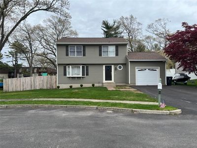12 Lakecrest Cir, Warwick, RI, 02889