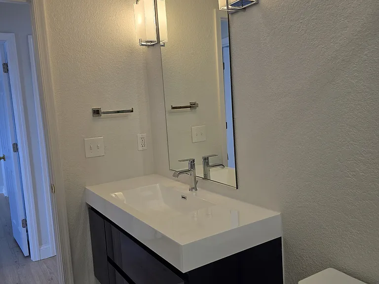1706 N Tampania Ave #D — Photo 8