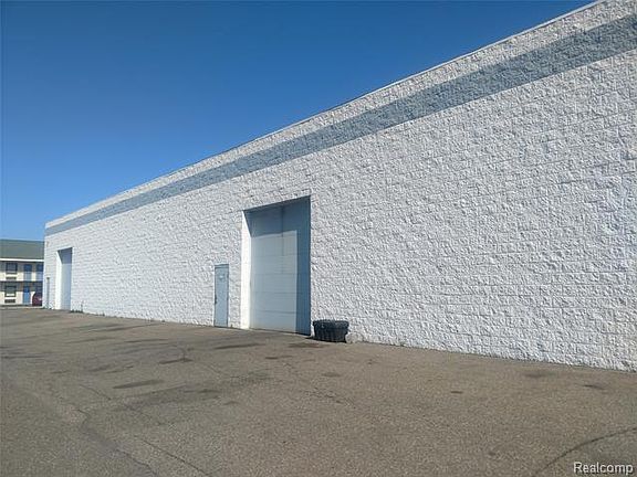 2nd image of 24495 Hathaway St