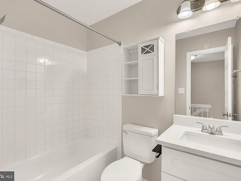 2810 Cambridge Dr — Photo 19