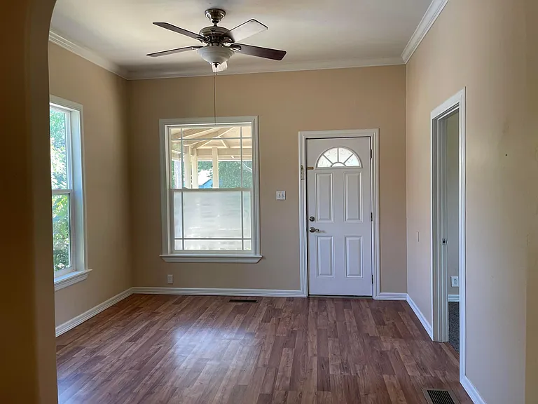 1246 Monroe St — Photo 4