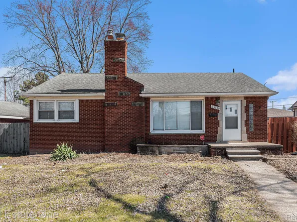 23230 Jefferson Ave, Saint Clair Shores, MI 48080