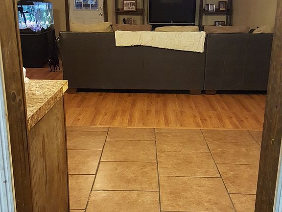 4th image of 304 N Avenue A