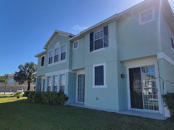 Anhinga back of townhouse_03212023