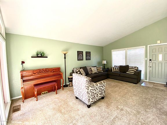 5th image of 205 Taylor Dr