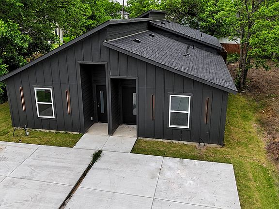 5th image of 2910 Bourland St