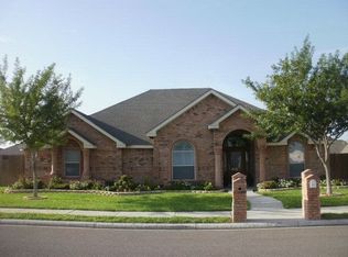 1300 Grosbeak Dr, Pharr, TX 78577