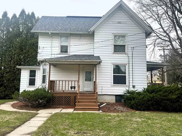 205 W 4th St, Belvidere, IL 61008