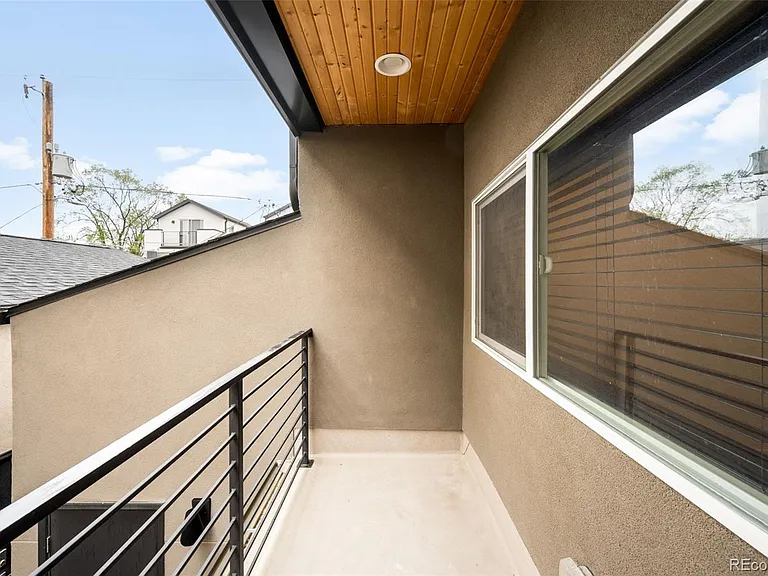 1331 Yates St — Photo 23
