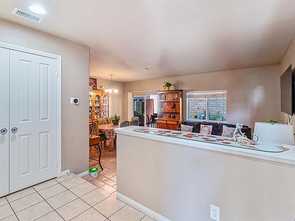 3rd image of 12936 Four Palms Ln