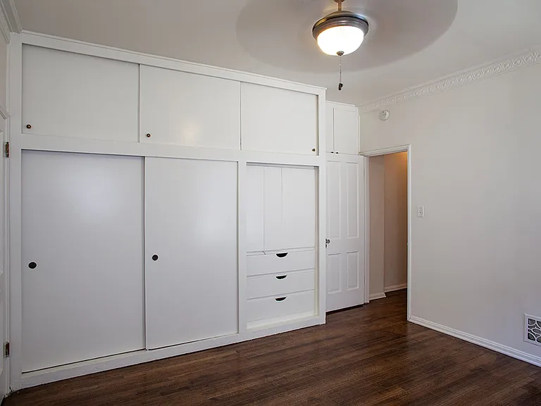 1250 N Flores St — Photo 10