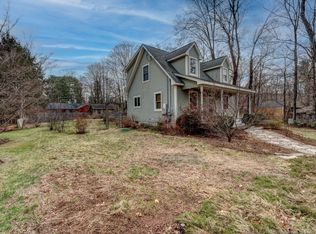 15 Crest Rd, Mansfield, CT 06250