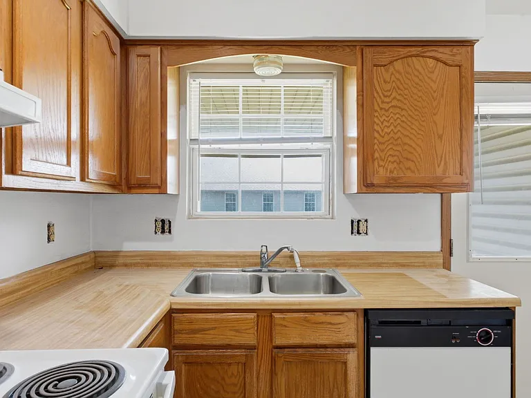 126 W Terrace Ct — Photo 9