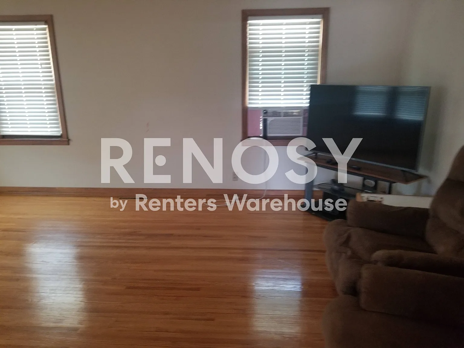 Newly Updated 5 Bedroom 1 3/4 Bath Home In Le Sueur available September 1st — Photo 4