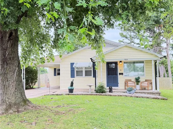 804 N 9th St, Rogers, AR 72756