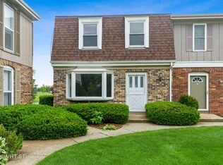 430 Cavalier Ct APT 3, Dundee, IL 60118