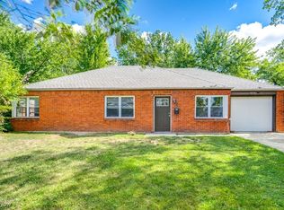 577 Sycamore Dr, Euclid, OH 44132