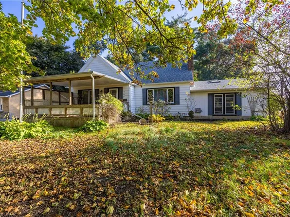 739 James St, Norfolk County, ON N4B 2C6