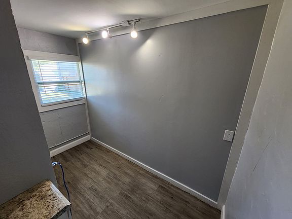 5th image of 407 S Jupiter Ave #6