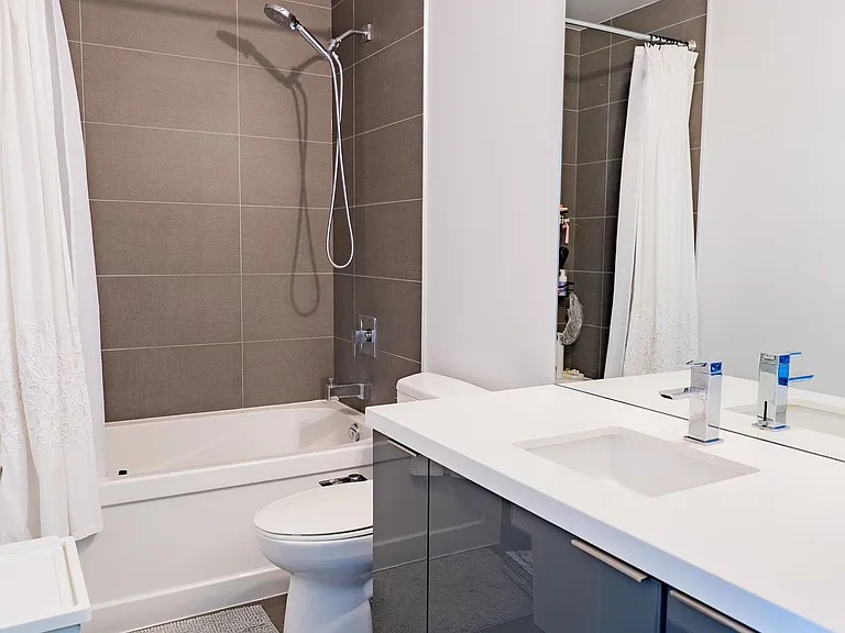 8 Eglinton Ave E #1710 — Photo 20