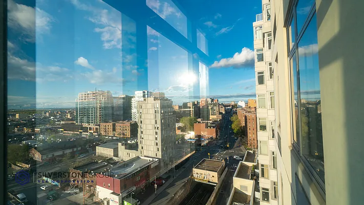 Sold by Silverstone Group USA Corp. | media 37