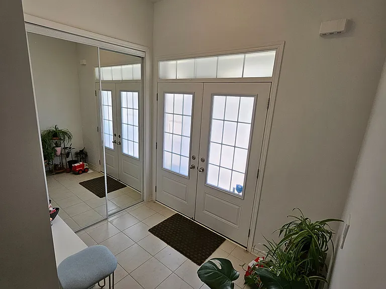 1615 Severn Dr #UPPER — Photo 2