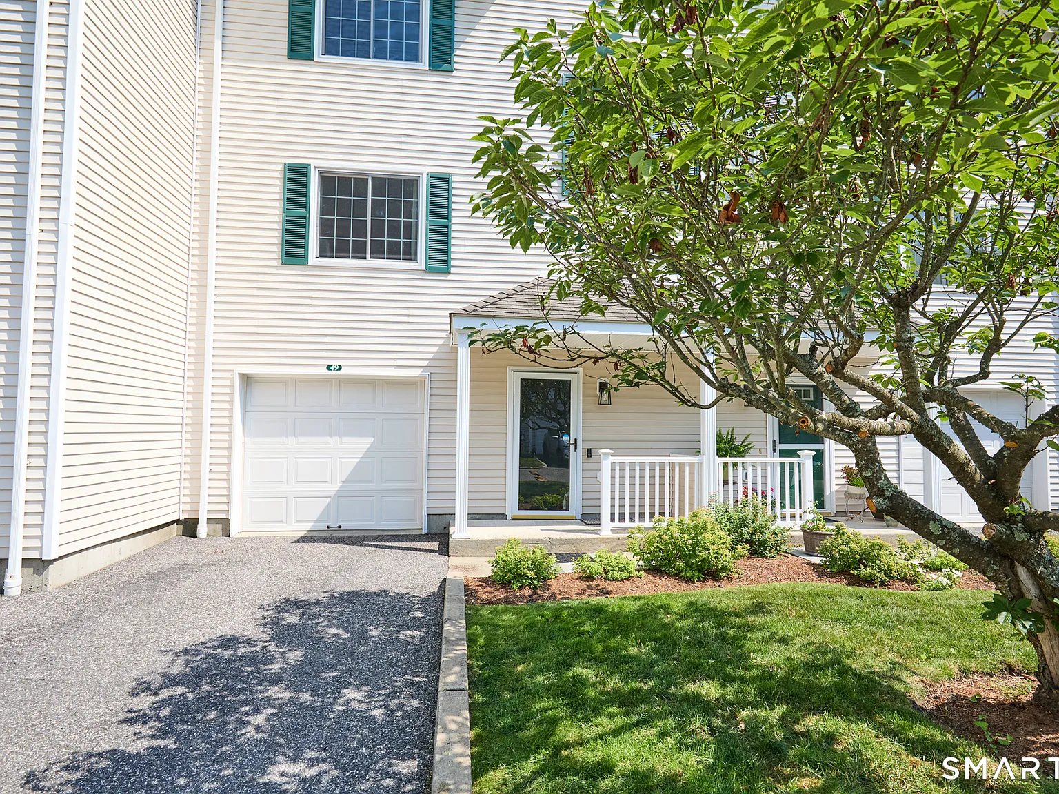 2 bed, 1.5 bath, 1874 sqft, $3,150 — Photo 2